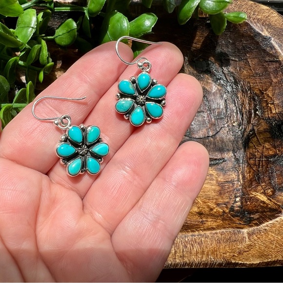 925 Sterling Silver Turquoise Cluster Flower Dangle Earrings Boho Southwestern - Picture 4 of 8